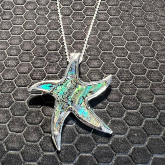Star Fish Necklace with Green Abalone Stone 18K White Gold Plated - Picture 1 of 2